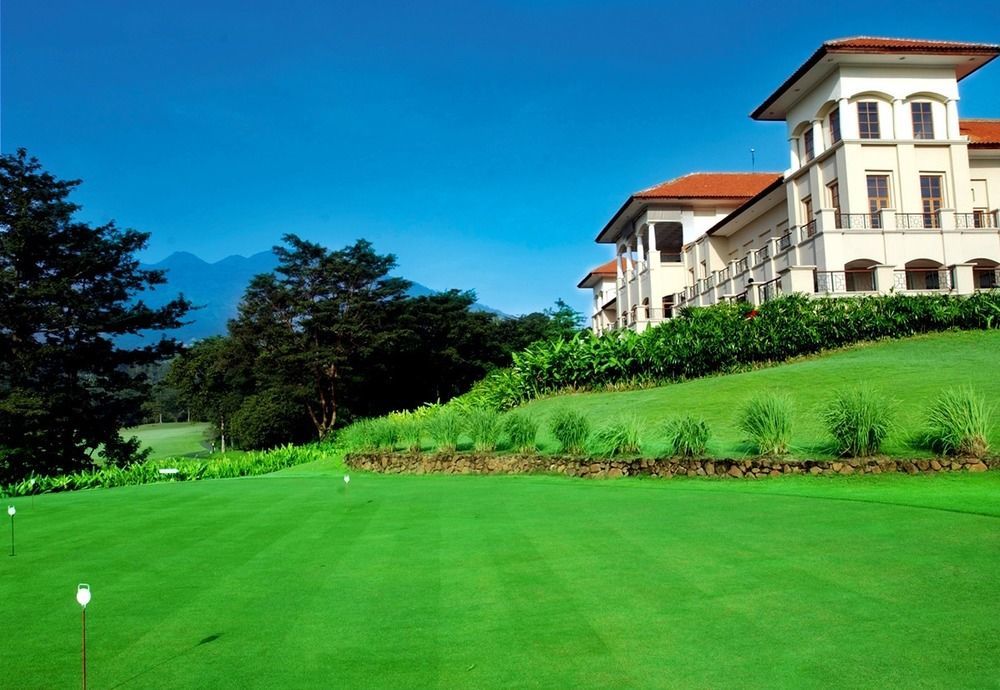 Finna Golf & Country Club Prigen Exteriér fotografie